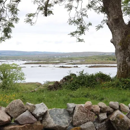 Seaside In Connemara * Rosmuck
